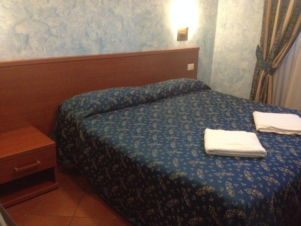 Roma Termini Inn ภายนอก รูปภาพ