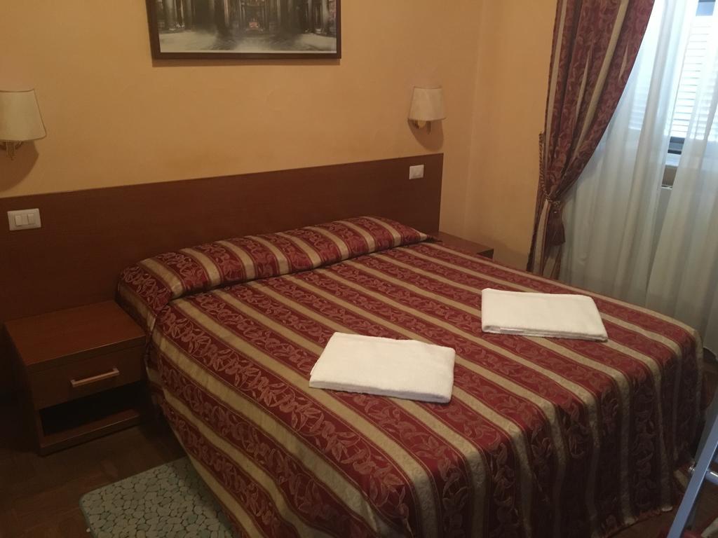 Roma Termini Inn ภายนอก รูปภาพ